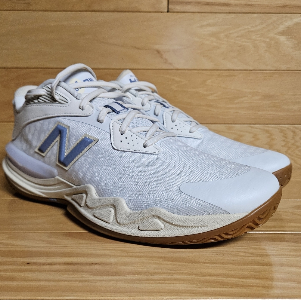 New Balance Hesi Low V2 White Linen Basketball Shoe Size 10.5 Mens BBHSLHR2 - Picture 2 of 9